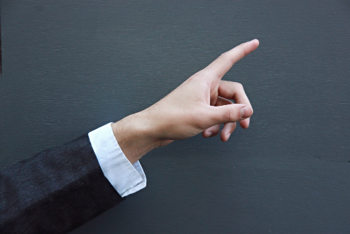 Pointing-Hand - MEDIUM